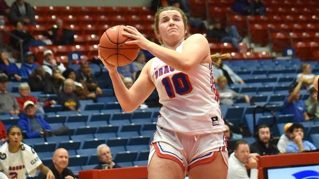 Madi Denison and the No. 2 Blue Dragon women play host to Independence at 2 p.m. Saturday. (MacKenzie Franklin/Blue Dragon Sports Information)