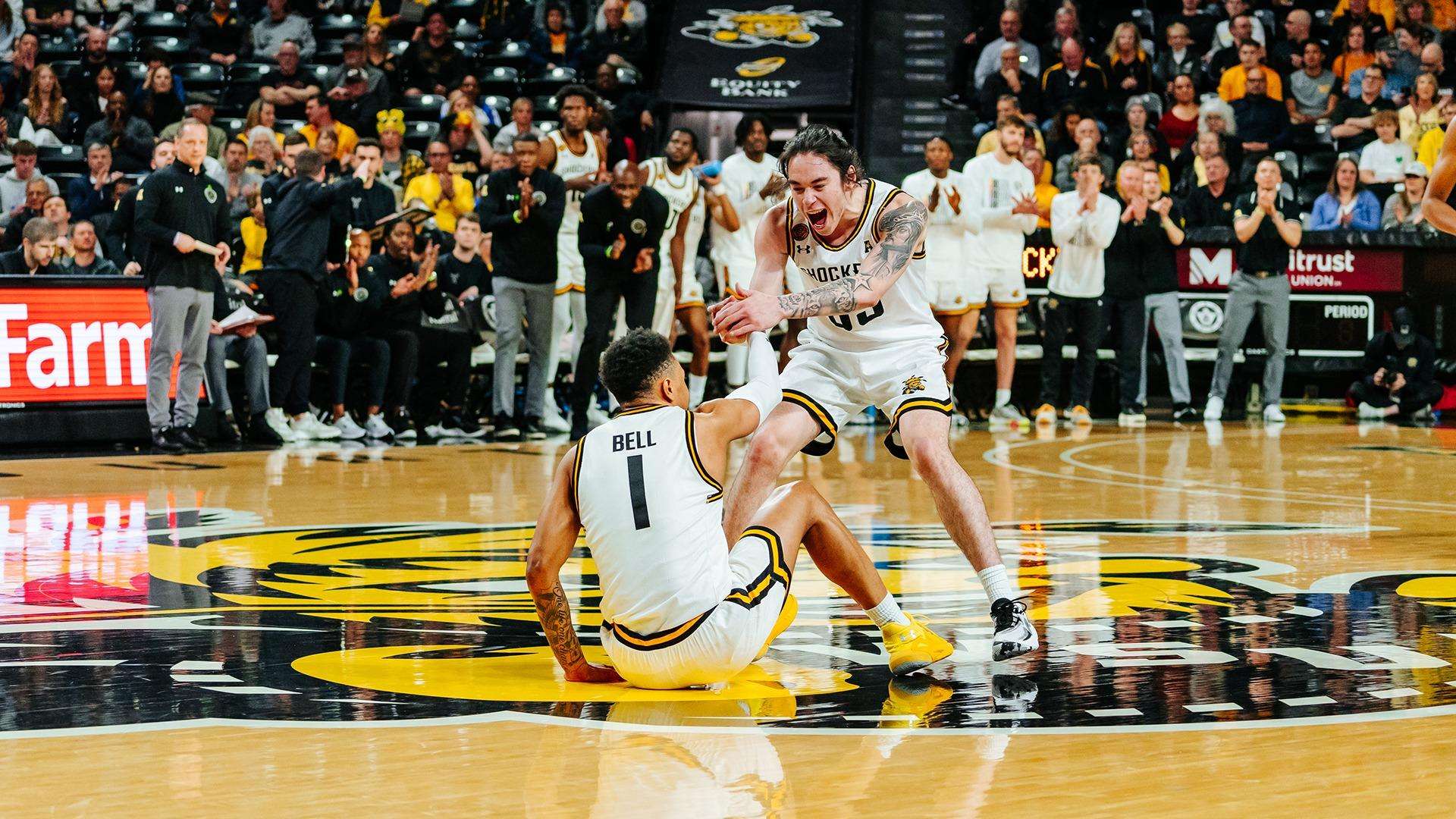 Shockers Lead wire-to-wire, rout Roadrunners