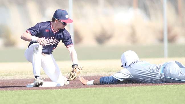 Blue Dragon baseball dropped games of 4-1 and 6-1 on Friday against No. 11 McLennan College at Bosque River Ballpark in Waco, Texas. (McKenzie Franklin/Blue Dragon Sports Information).