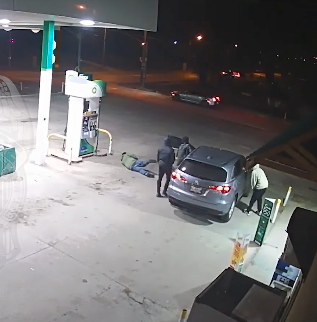 🎥 Police ask for help to ID suspects in violent KC armed robbery