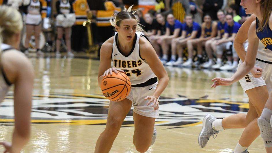 FHSU Athletics photo/Nicole Heitmann