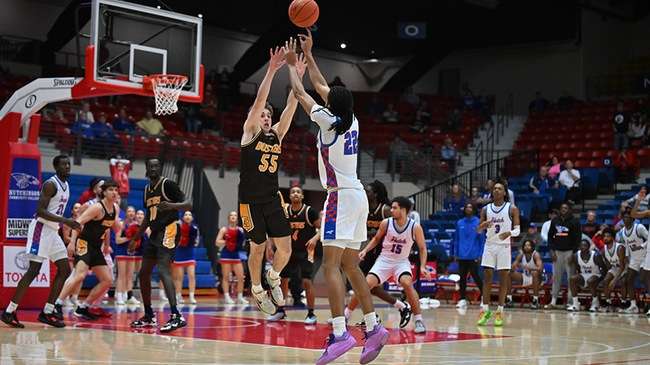 Kamryn Thomas, who hit the game winner in overtime on Tuesday vs. Garden City, and the No. 16 Blue Dragons play the No. 11 Cowley Tigers in the Region VI Tournament semifinals at 7:30 p.m. on Friday at the Sports Arena. (Andrew Carpenter/Blue Dragon Sports information)