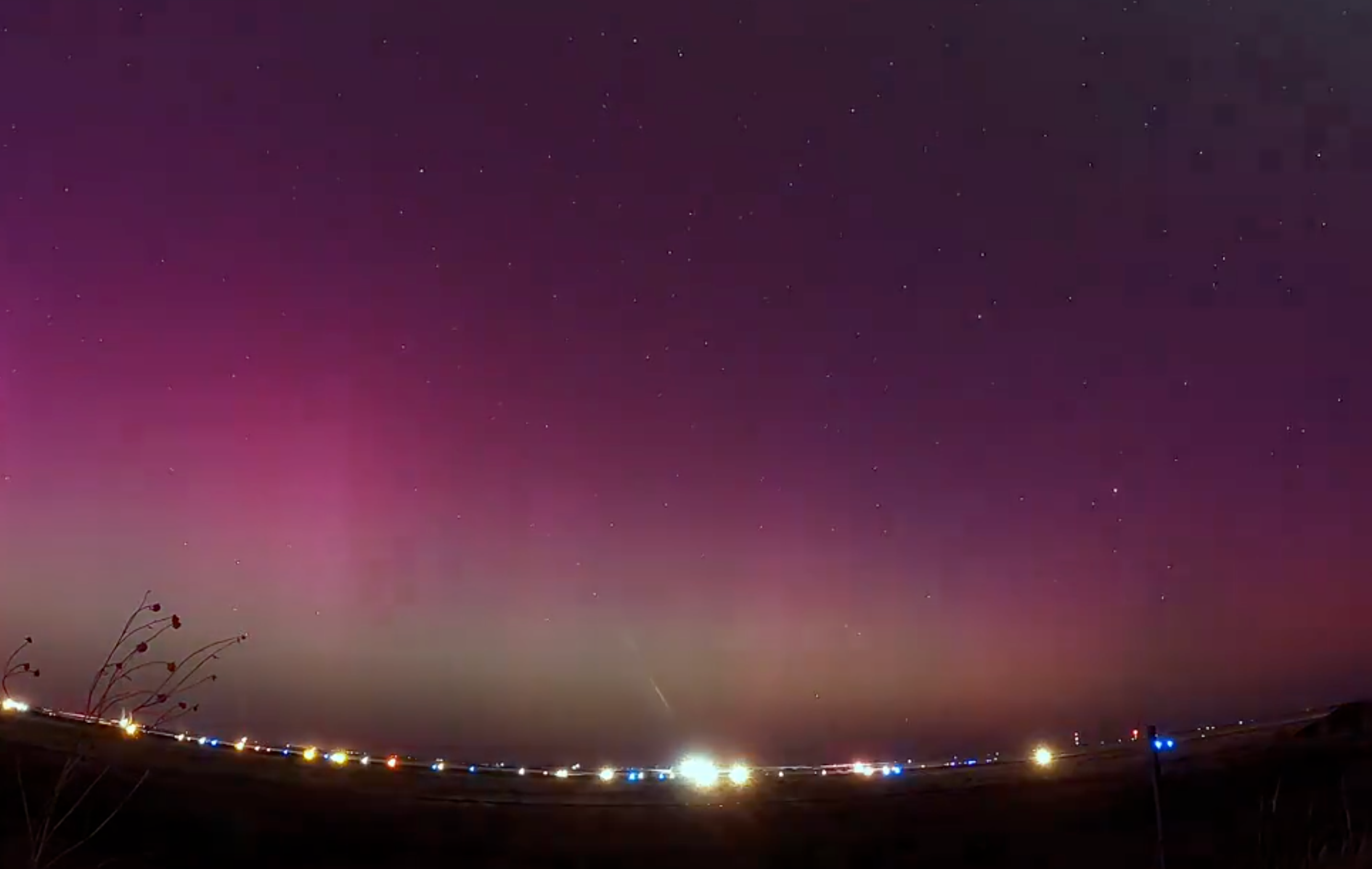 🎥Stunning display Northern lights showing off across Kansas