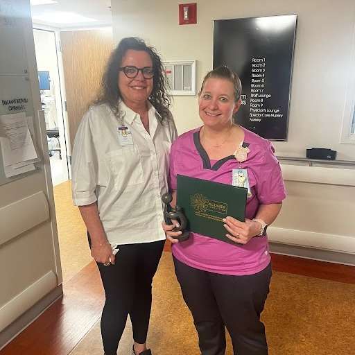 May 2024 DAISY Award Winner, Missi Shultz (right) with Jonna Jenkins, Doctor of Nursing Practice (left). Photo courtesy Hutchinson Regional Healthcare System.