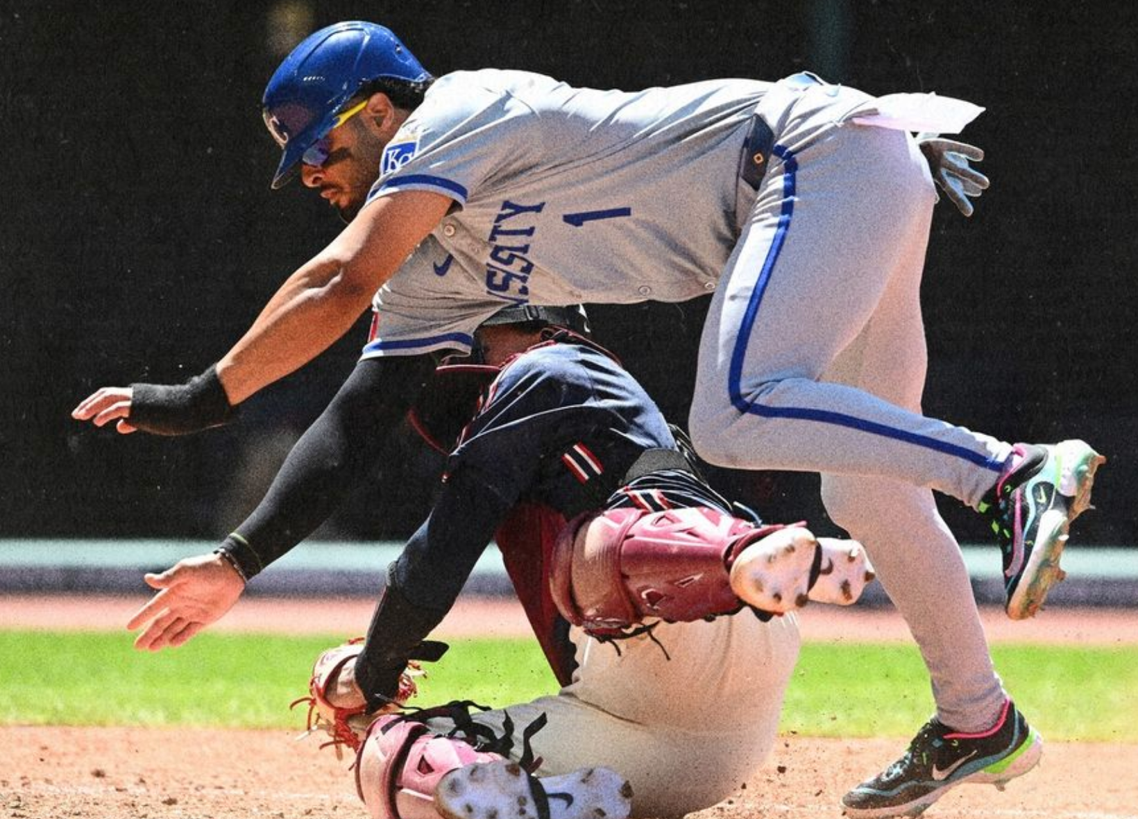 ⚾ Isbel's RBI single in the 8th lifts the Royals past the Guardians - Vimarsana News