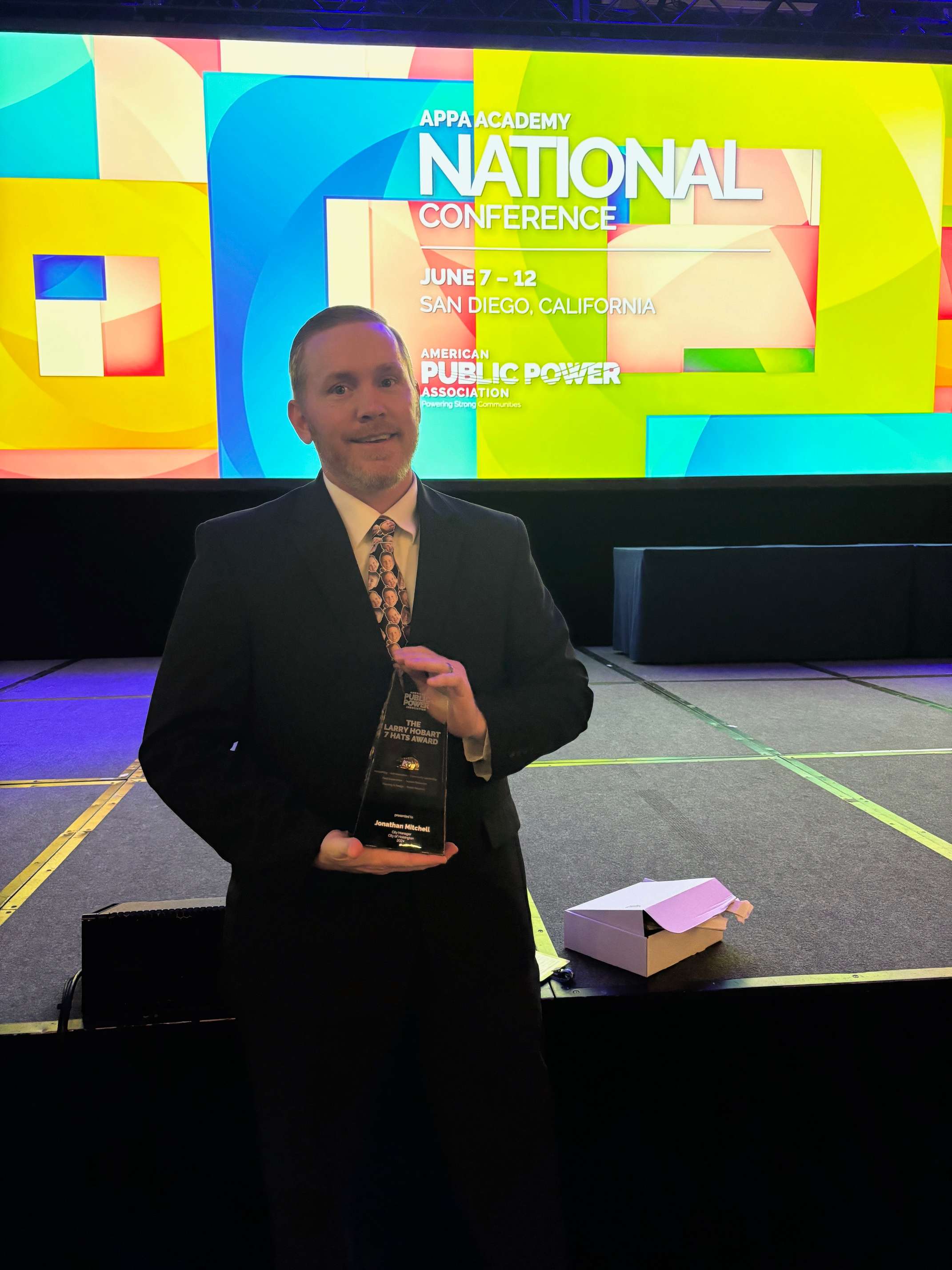 Hoisington City Manager Jonathan Mitchell received the Larry Hobart Seven Hats Award in San Diego, CA.