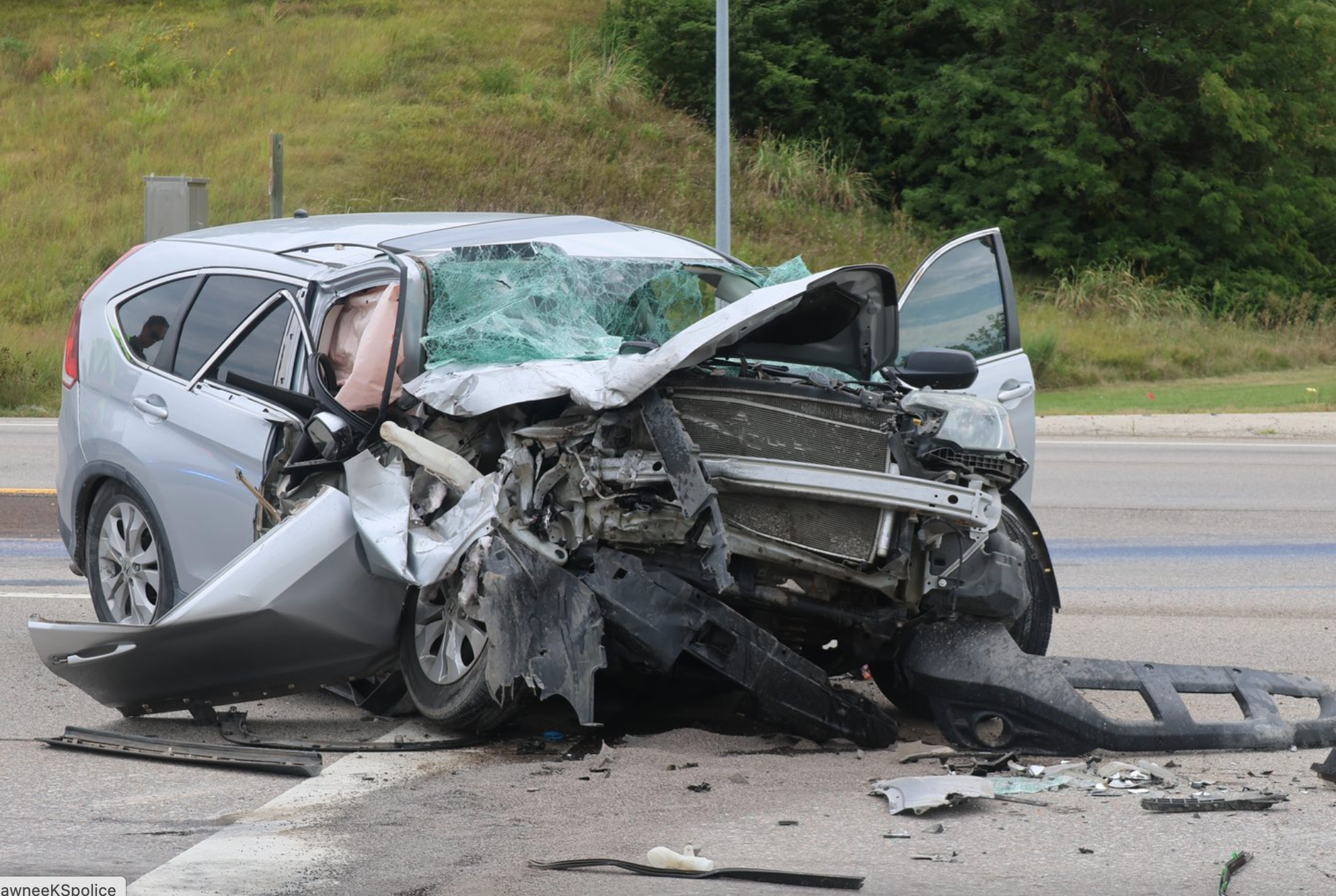 Kansas suspect stole another vehicle after involved in crash