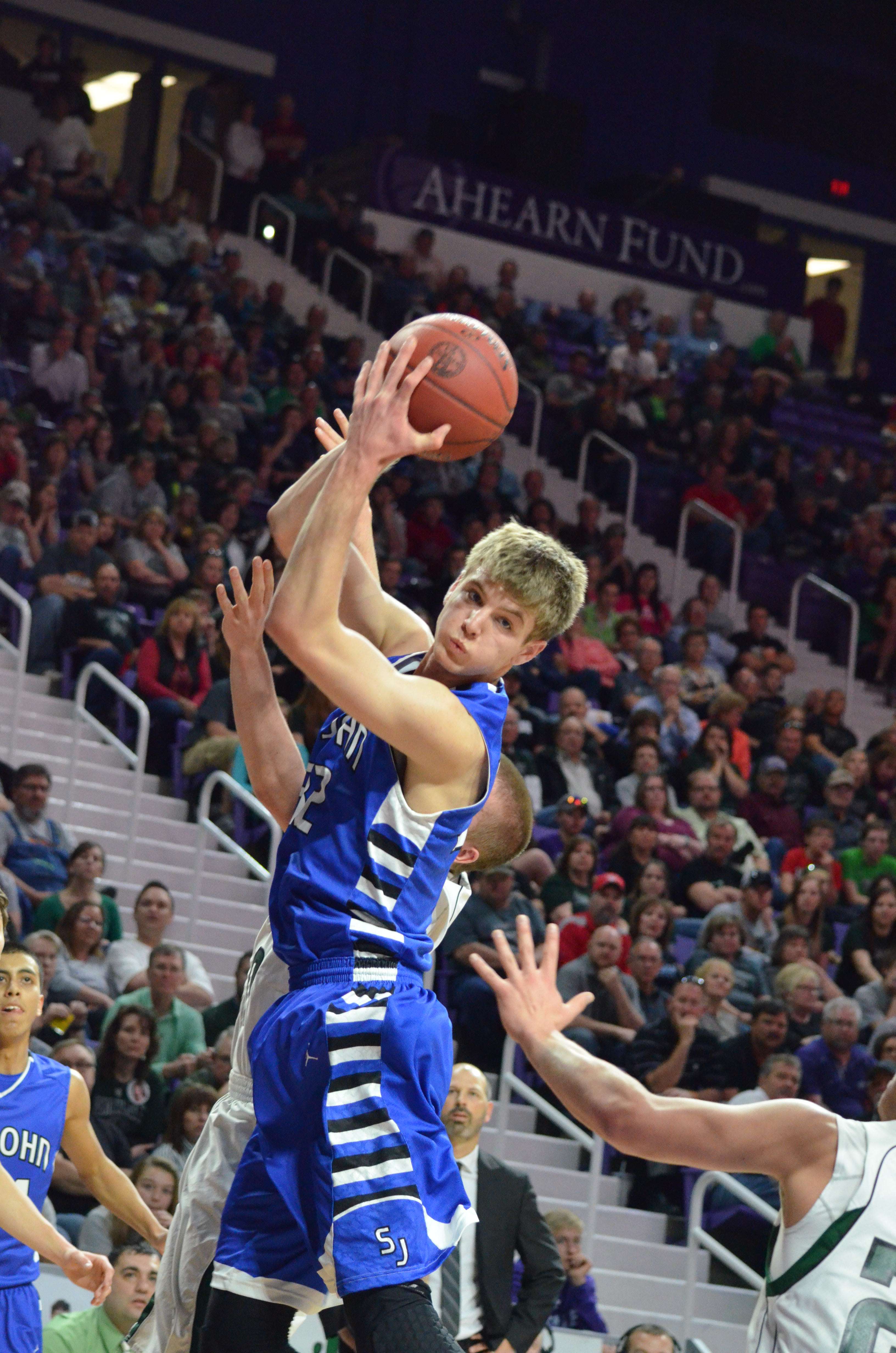 Dean Wade playing in the 2A title game against Central Plains in 2015, just before he played in Bramlage Coliseum as a Wildcat.