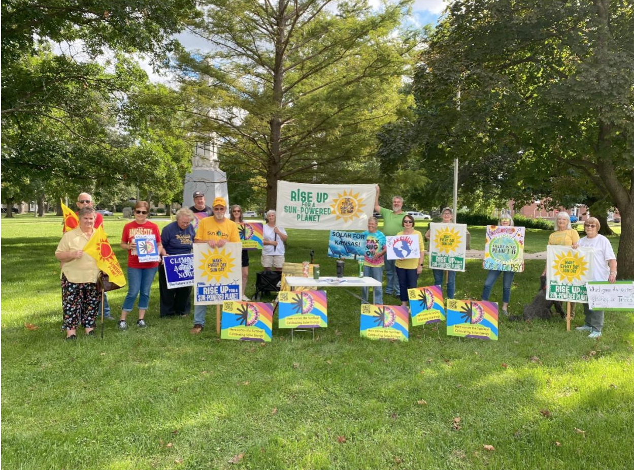 Sun Day event in Winfield, KS. Photo taken by Ann Fell of Winfield, the organizer of the event. Courtesy of Russell Fox