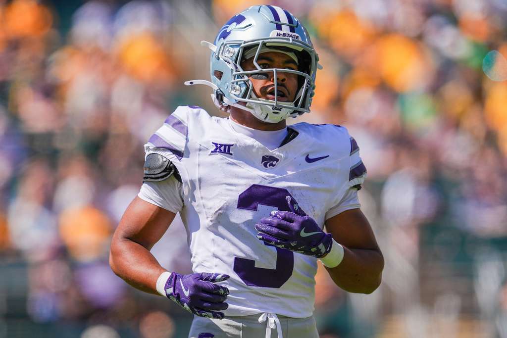 Kansas State running back Dylan Edwards (3) looks on during the first half of an NCAA college football game against Baylor, Saturday, Oct. 4, 2025, in Waco, Texas. (AP Photo/Ronaldo Bolaños)