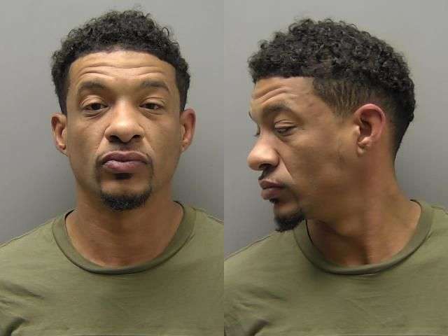 WALLACE NATHANIEL AGG FLEEING NO BOND