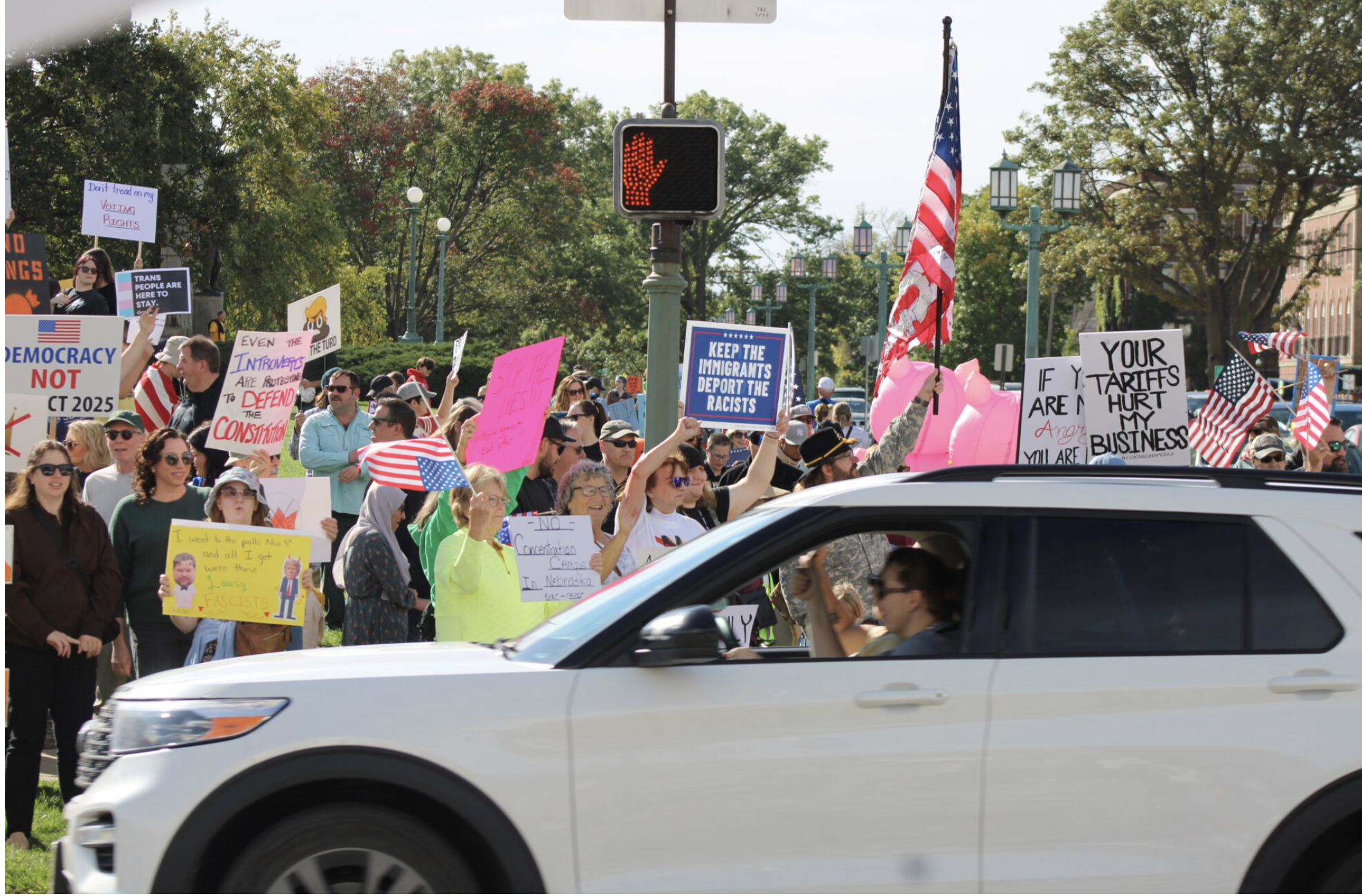 No Kings protesters at the Nebraska Capitol on Oct. 18, 2025. (Juan Salinas II/Nebraska Examiner)