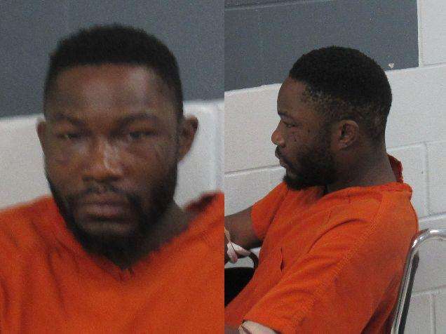 Jesse Bailey III, Aggravated battery, Knowingly use physical contact in angry/rude manner with weapon, arrested 10/15