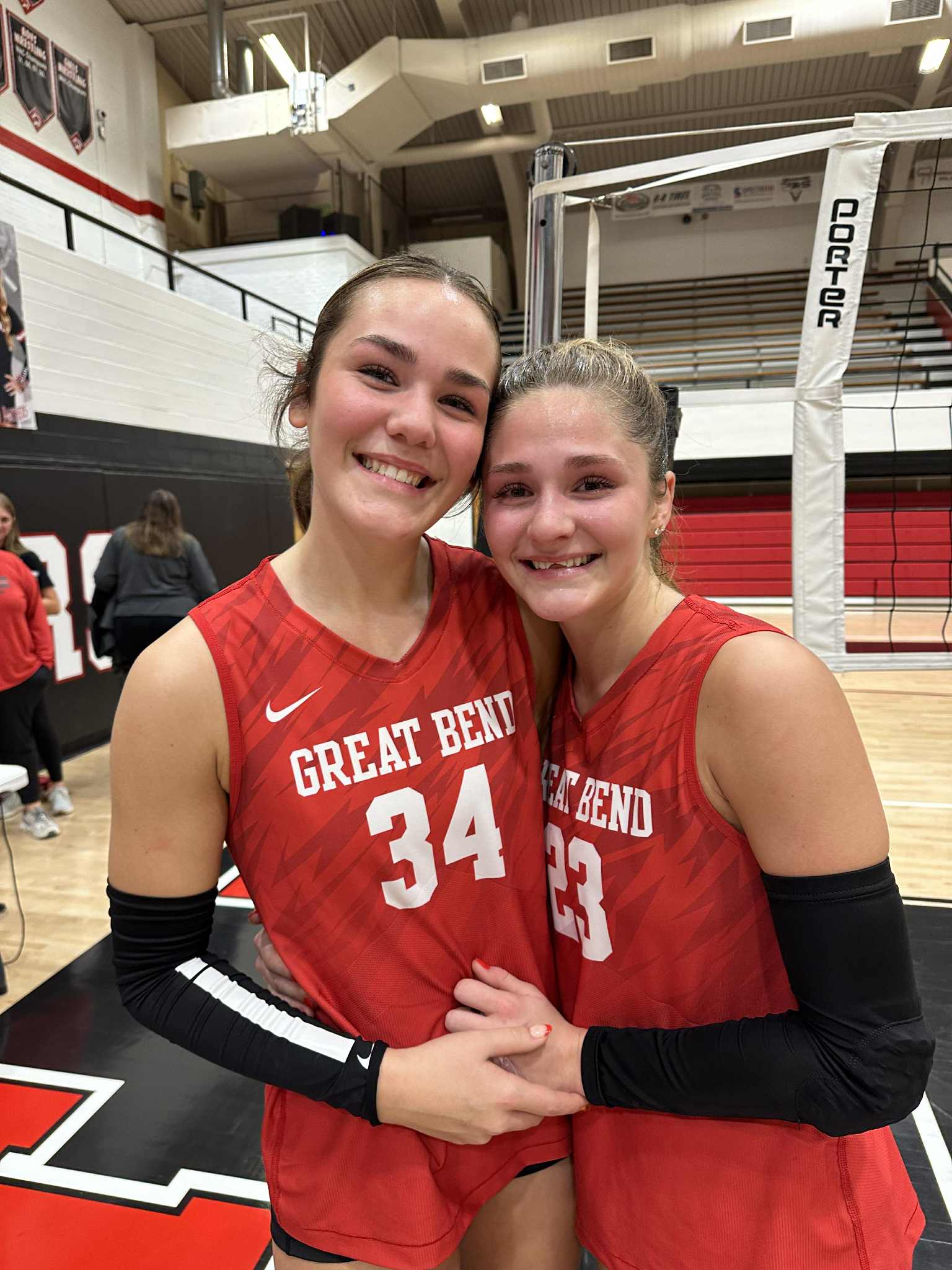 Alex is joined on the varsity team this year by her freshman sister, Stevie.