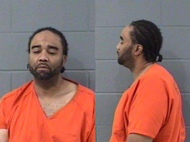 Lakevis Tensley, Use/possess with intent to use drug paraphernalia into human body; Possession of marijuana; Operate a motor vehicle without a valid license; Flee or attempt to elude, arrested 10/31