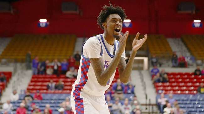 Sophomore Bobby Cannon and the Blue Dragon men's basketball team play their 2025-26 home opener on Tuesday against the Metropolitan Wolves at 7 p.m. in the Sports Arena.