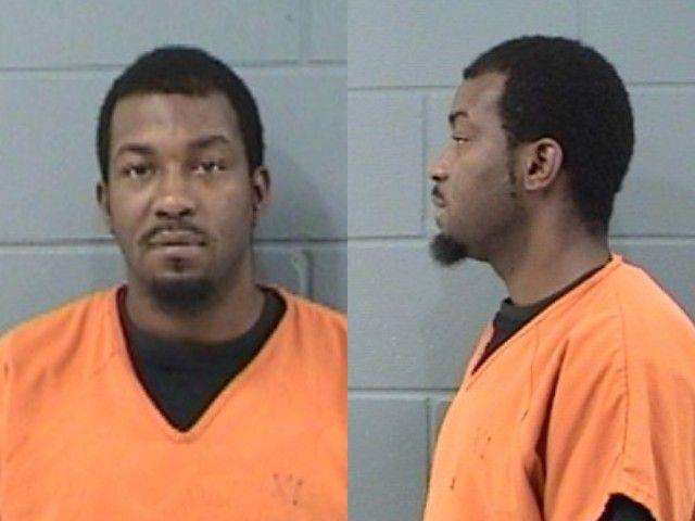 Rhushane Carr, Interference with LEO; Knowingly flee by means other than motor vehicle for felony case; Criminal damage to property (value &lt; $1,000); Aggravated burglary; Locked dwelling for felony, Theft, Domestic violence, sexually motivated crime, arrested 11/18