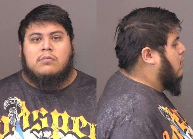 Refugio, Axel Daniel 