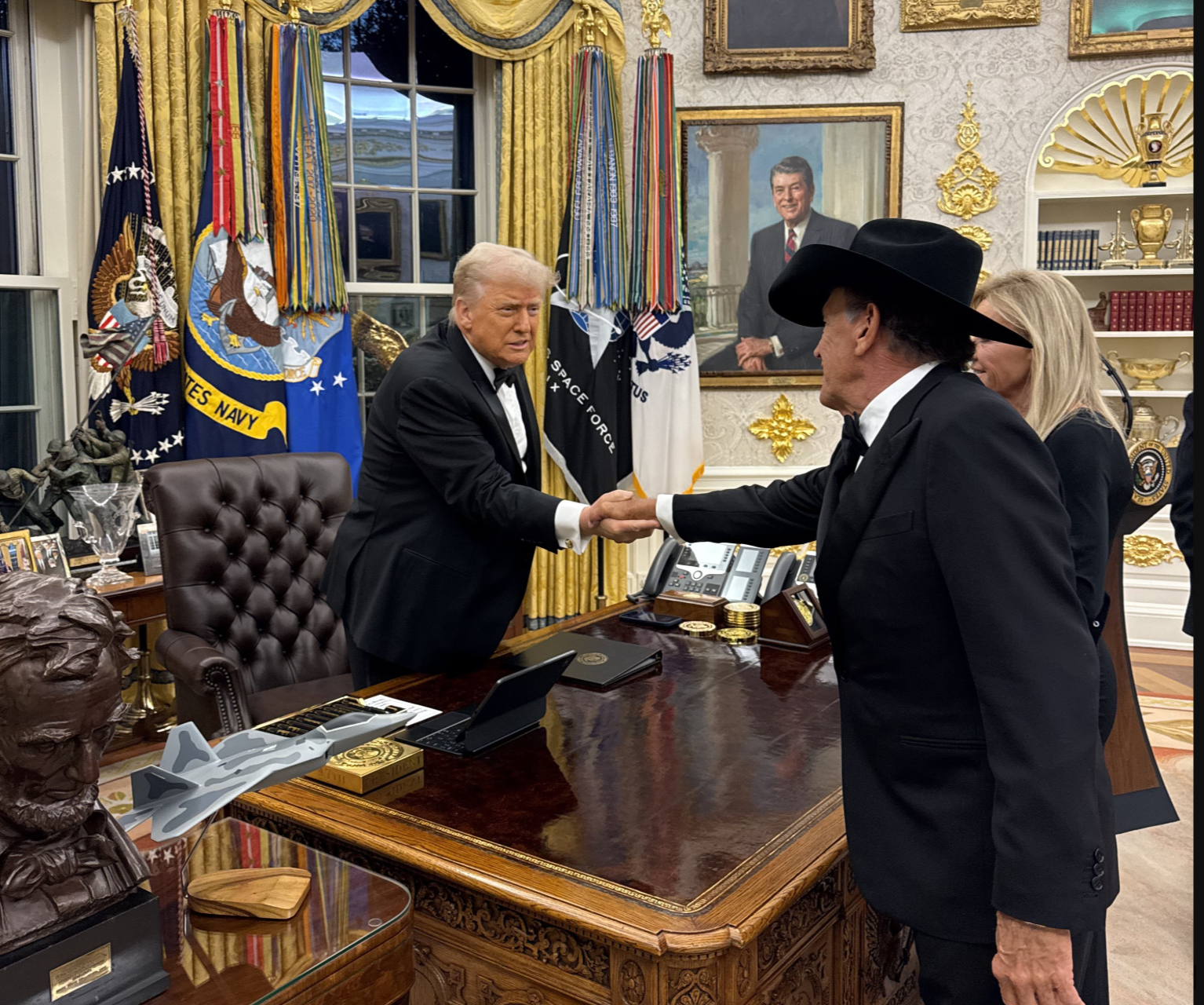 President Trump and George Straight in the Oval Office Saturday evening- photo by Margo Martin, Assistant to the President