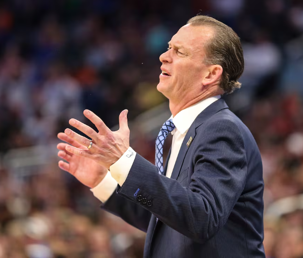 Florida Gulf Coast head coach Joe Dooley reacts during the first half of the first round of the NCAA college basketball tournament, Thursday, March 16, 2017 in Orlando, Fla. (AP Photo/Gary McCullough)