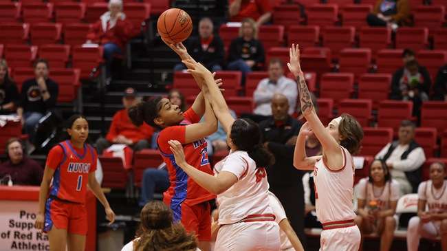 Zhane Singer and the No. 8 Blue Dragon women travel to play at Garden City at 4 p.m. Thursday in Garden City (Billy Watson/Blue Dragon Sports Information)