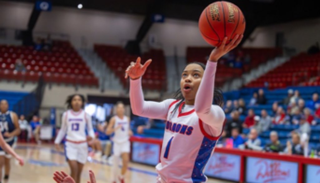 Kahlen Norris and the No. 11-ranked Blue Dragon women's basketball team travels to play the Seward County Saints at 2 p.m. Saturday in Liberal (Andrew Carpenter/Digital Fox Photography)