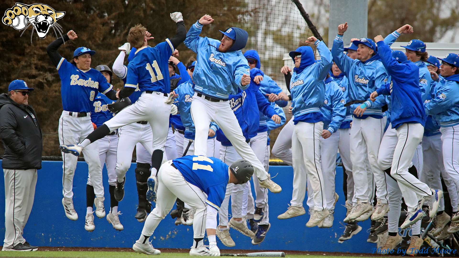 &nbsp;Cougars celebrate the first of Tyler Janssen's two lead-off home runs