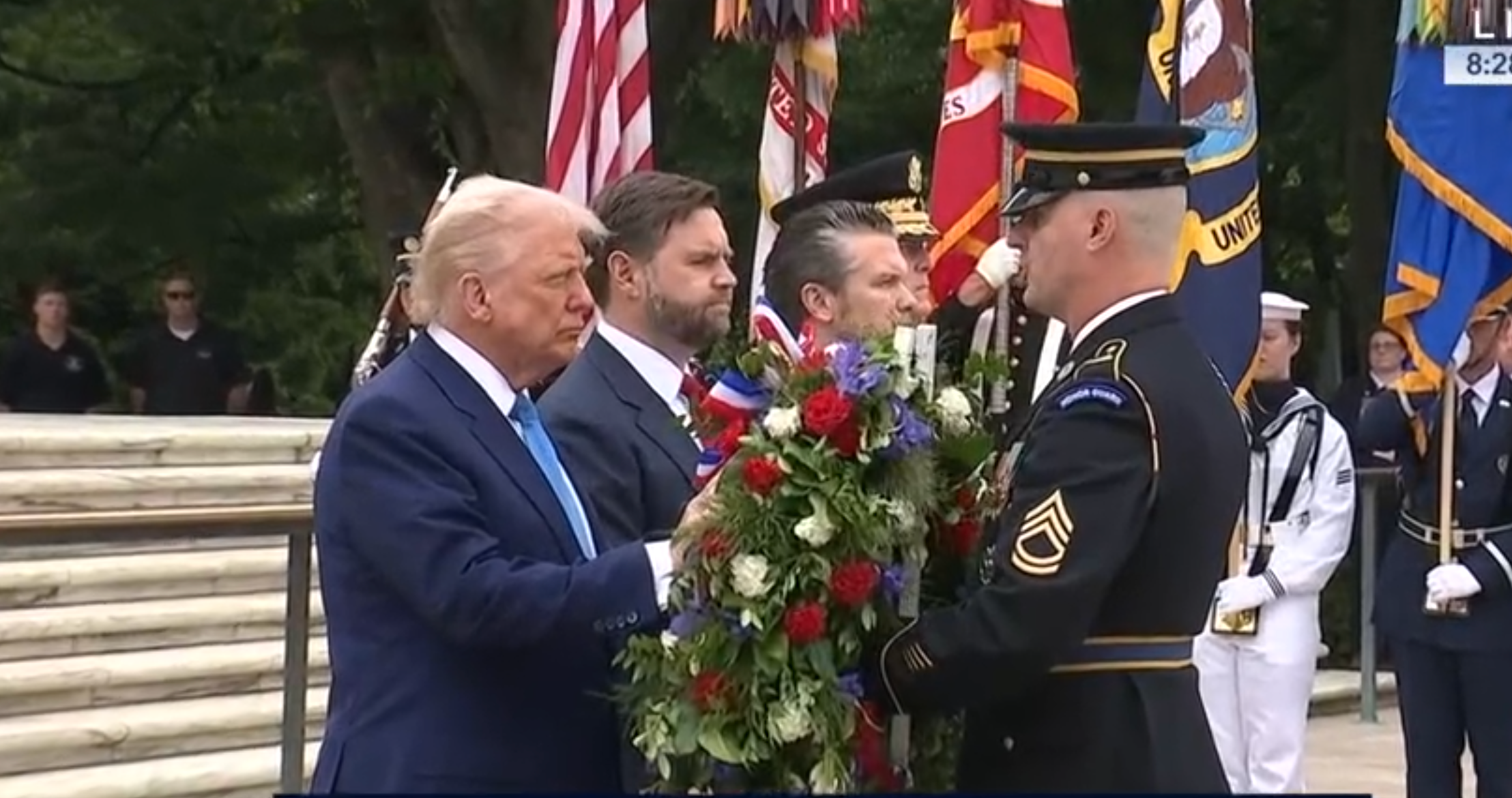 🎥.Memorial Day ceremony at Tomb of the Unknown Soldier