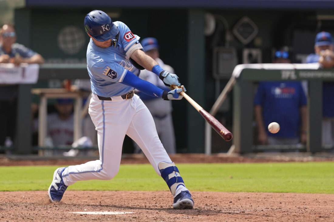 Kansas City Royals' Nick Loftin hits a single to score the game-winning run during the ninth inning of a baseball game. against the New York Mets, Sunday, July 13, 2025, in Kansas City, Mo. (AP Photo/Charlie Riedel)