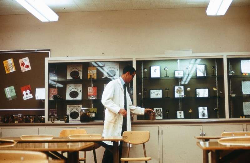 Dr. George Potts teaching in a classroom setting; photo courtesy of Cedarhurst Senior Living