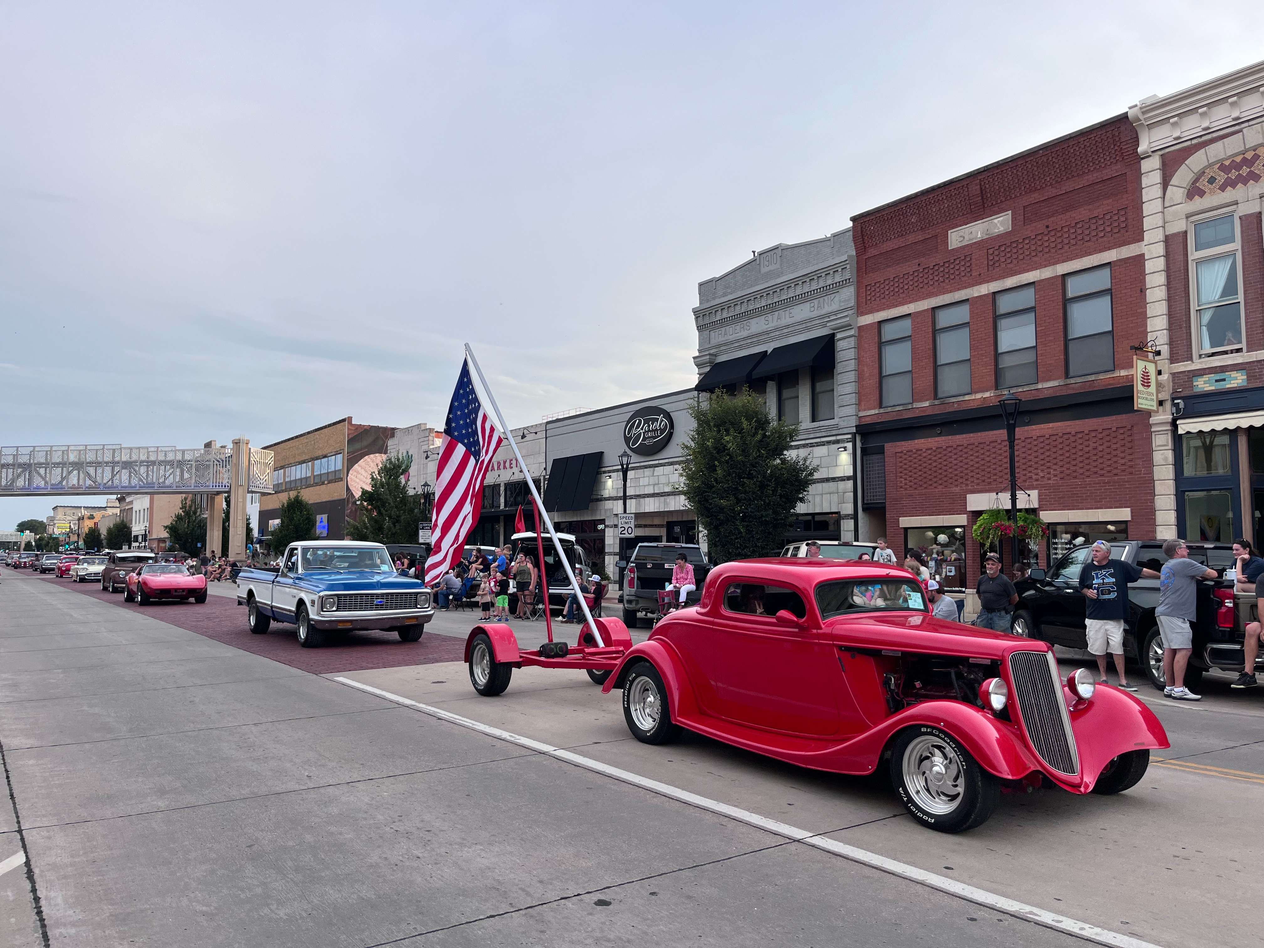 Customs going down Sante Fe for the 2025 KKOA Leadsled Spectacular "Sundown Cruise" on Thursday, July 24; photo by Nicolas Fierro