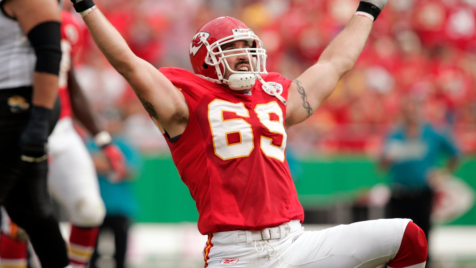 Kansas City Chiefs Jared Allen (69) celebrates a play against the Jacksonville Jaguars during the first quarter of a football game Sunday, Oct. 7, 2007 in Kansas City, Mo. Jared Allen is a finalist for the Pro Football Hall of Fame's class of 2022.(AP Photo/Dick Whipple, File)(Dick Whipple | AP)