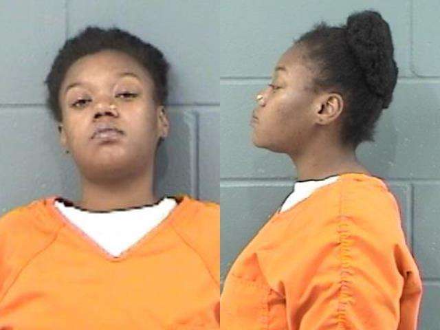 Monique Davis, Failure to appear, arrested 07/29