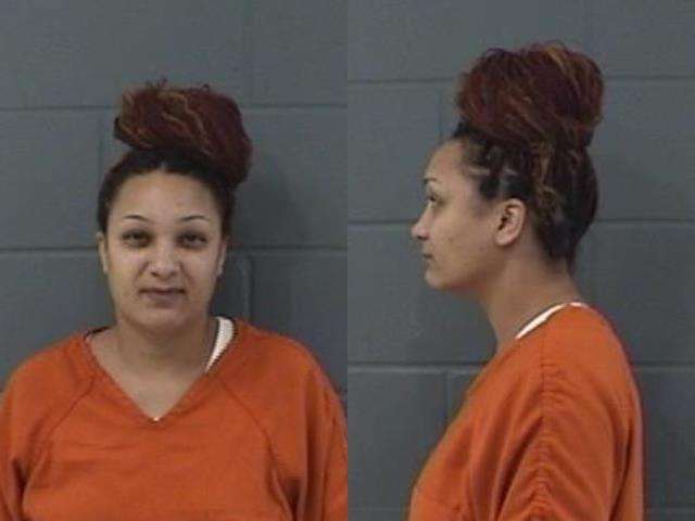Angelica Newman, Aggravated assault; Use of a deadly weapon; Domestic battery; Knowing or reckless bodily harm to family/person in dating relationship, arrested 08/03
