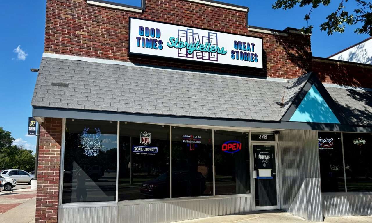 Storytellers restaurant/bar brings new flavors to former Hays bookstore