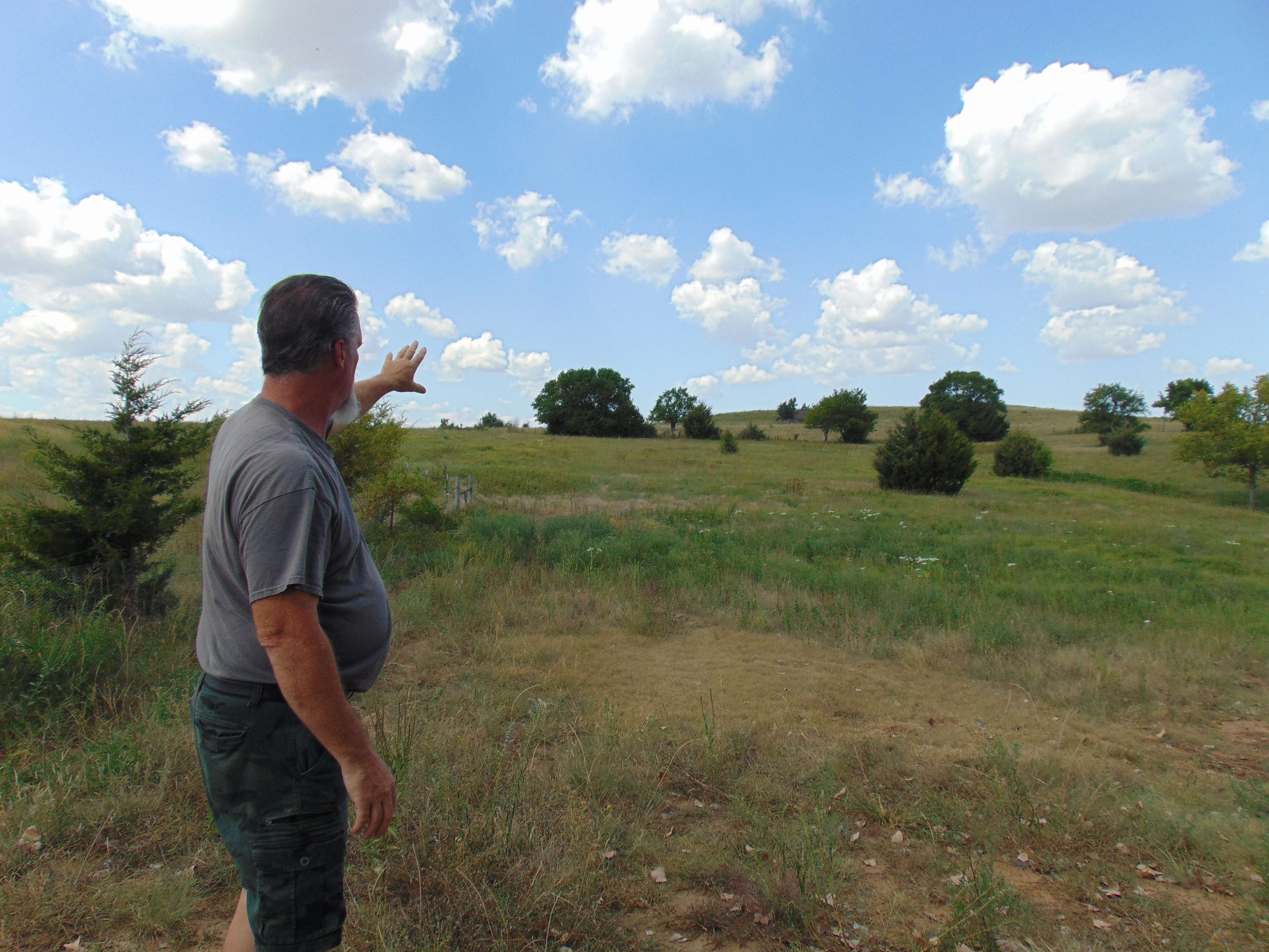 Allen Stovall showing the layout of the farm. Photo by Nicolas Fierro