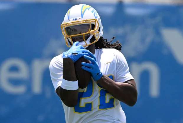 El Segundo, CA - May 27: Running Back Najee Harris #22 of the Los Angeles Chargers during a Los Angeles Chargers workout at The Bolt in El Segundo on Tuesday, May 27, 2025.