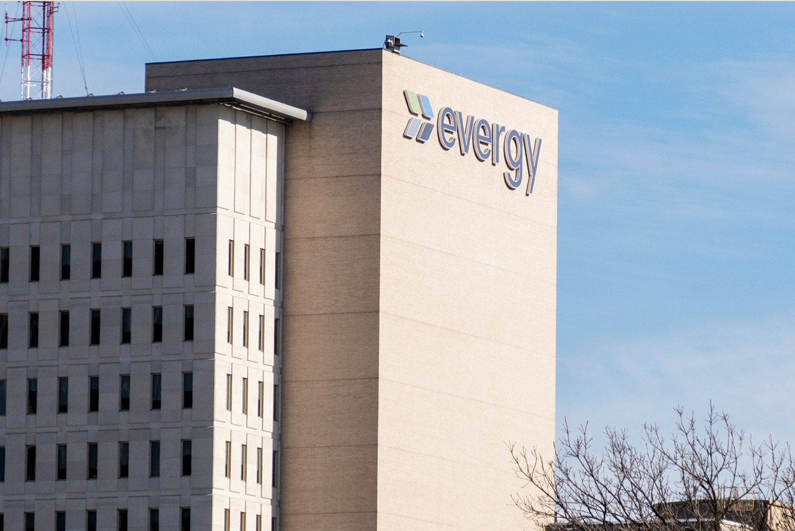 Evergy's plans to build a solar farm in Kansas are not affected by changes to green energy tax credits at the federal level, a spokeswoman said. (Sherman Smith/Kansas Reflector)