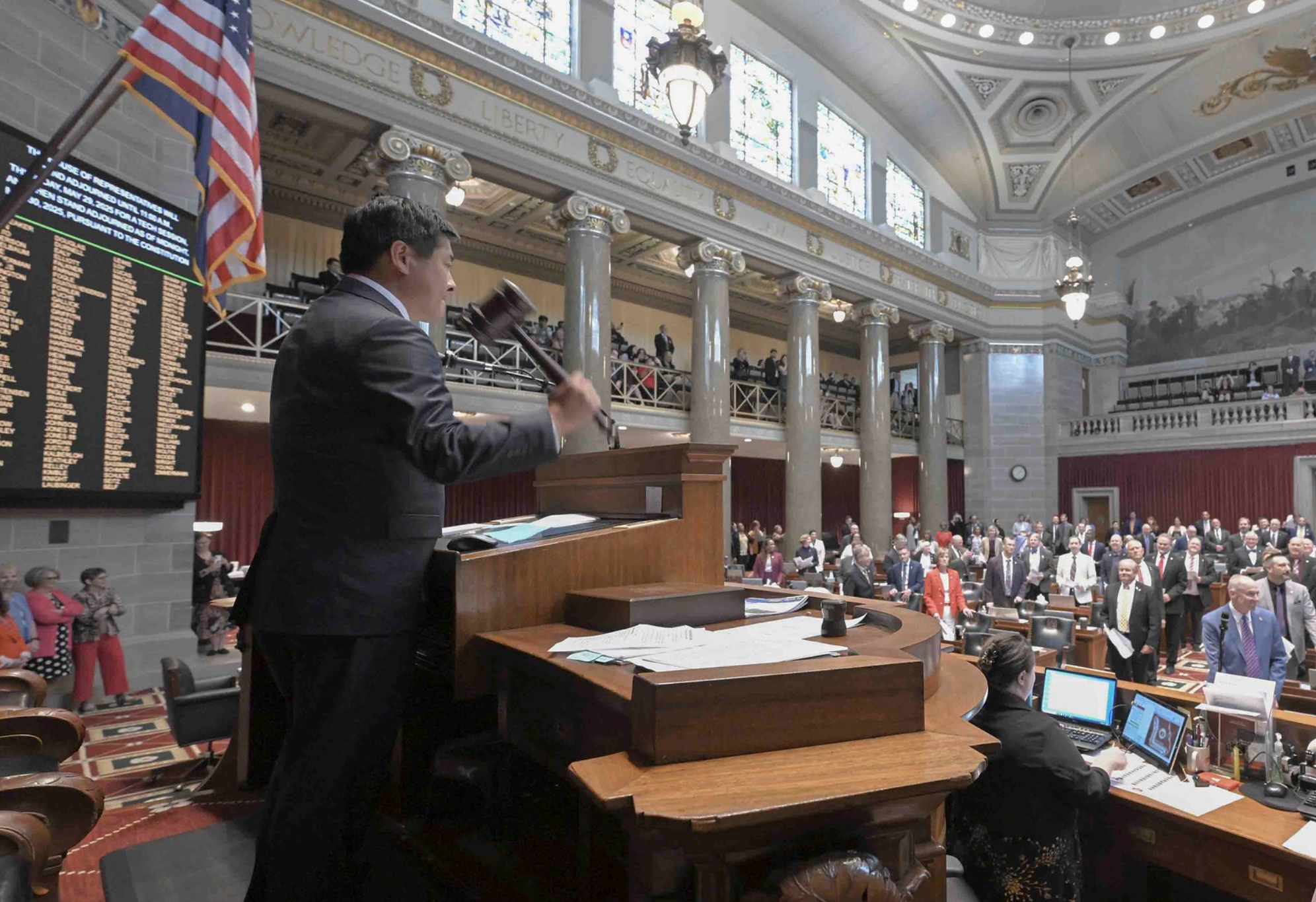 House Speaker Jon Patterson presides over the final day of the 2025 legislative session on May 15 (Tim Bommel/Missouri House Communications).