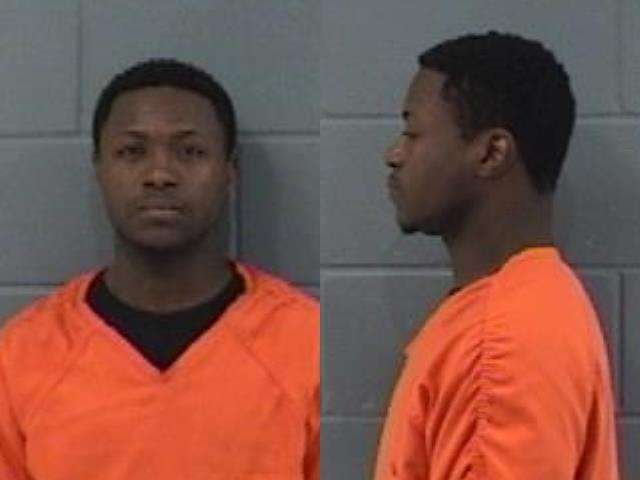 Tevin King, Interference with LEO; Obstruct/resist/oppose misdemeanor warrant service or execution; Failure to obey order of police officer directing traffic, arrested 09/04