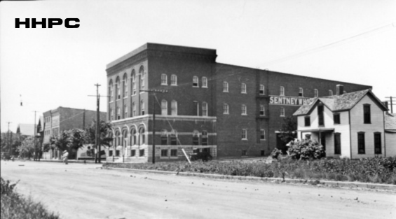 Sentney Wholesale Grocery Warehouse - 126 E. 2nd &amp; Poplar - 1929 - Built 1904. Courtesy of the Conard-Harmon Collection.