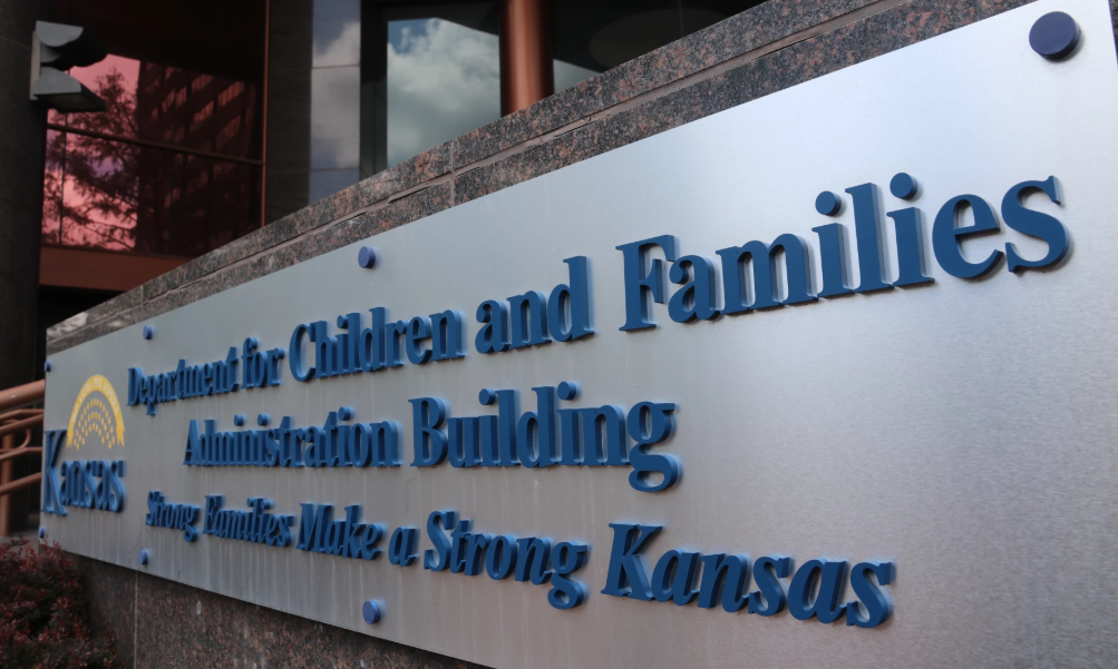 An annual audit of the state foster care system shows some improvements coupled with major regression in terms of placement stability and continued issues with mental health services. Photo by Blaise Mesa/Kansas News Service