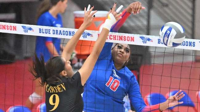 Sophomore Jaylynn McNeill had a team-high 16 kills to lead the Blue Dragon volleyball team to a 3-1 KJCCC victory over Dodge City on Monday in Dodge City (Andrew Carpenter/Digital Fox Photorpgrahy)