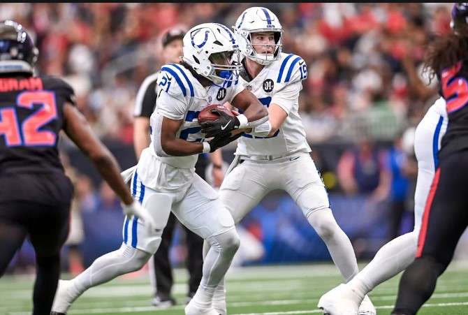 DJ Giddens vs Texans - Photo - Indianapolis Colts