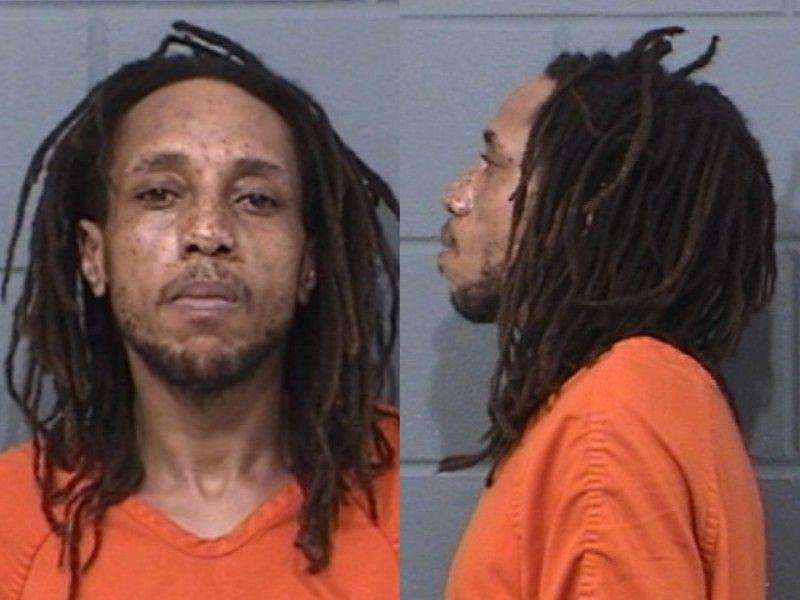 Erick Washington, Failure to appear; Use/possess with intent to use drug paraphernalia into human body; Possession of marijuana; Possession of controlled substance, arrested 01/09
