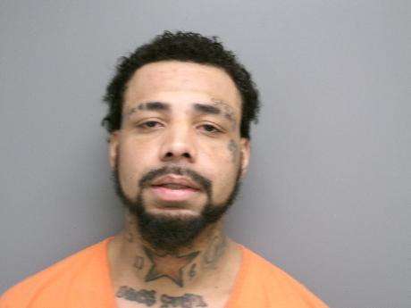 <b>Lashawn McKinney Jr - Possession of a Controlled Substance-Meth, No Operators License, Marijuana Possession-Less than 1 oz, Possession of Drug Paraphernalia </b>