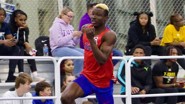 Sophomore Kebba Makalo broke a school record in the 200 meters, while winning both the 60 and 200 meters at the Washburn Rust Buster Classic on Friday in Topeka. (Sydney Holzrichter/Blue Dragon Sports Information)