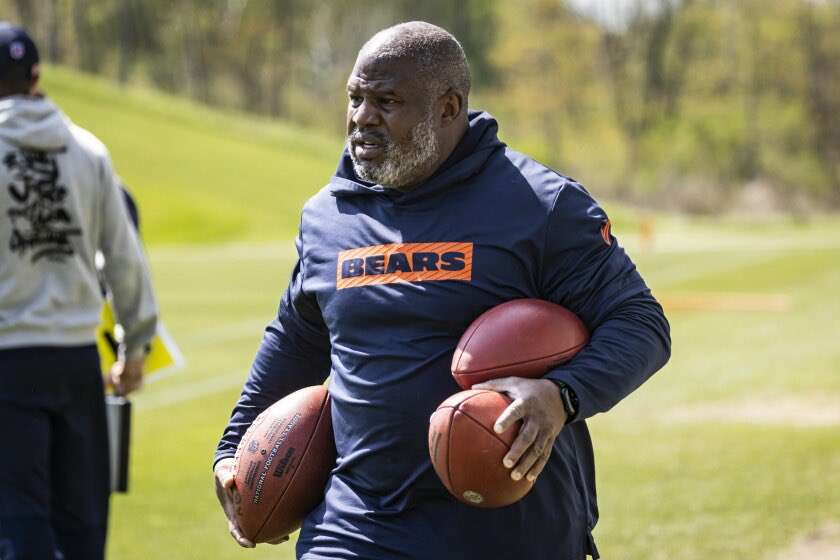 With the Chicago Bears now eliminated from the playoffs, the Kansas City Chiefs have requested to interview Bears running backs coach, and former Chiefs offensive coordinator, Eric Bieniemy for the open OC job in Kansas City/ Photo courtesy of X