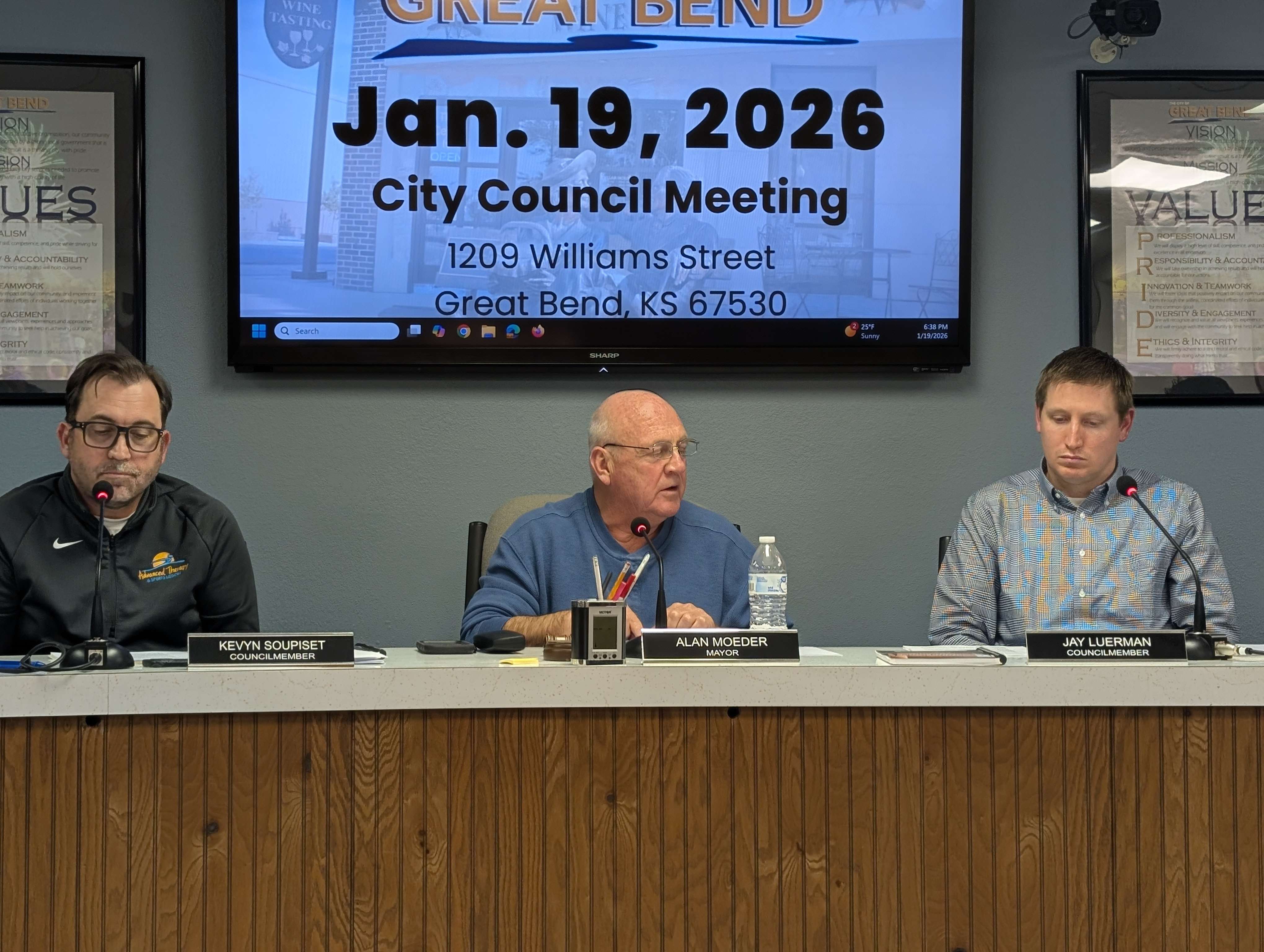 Great Bend Mayor Alan Moeder updates the council on how he will run meetings during the Jan. 19 meeting.