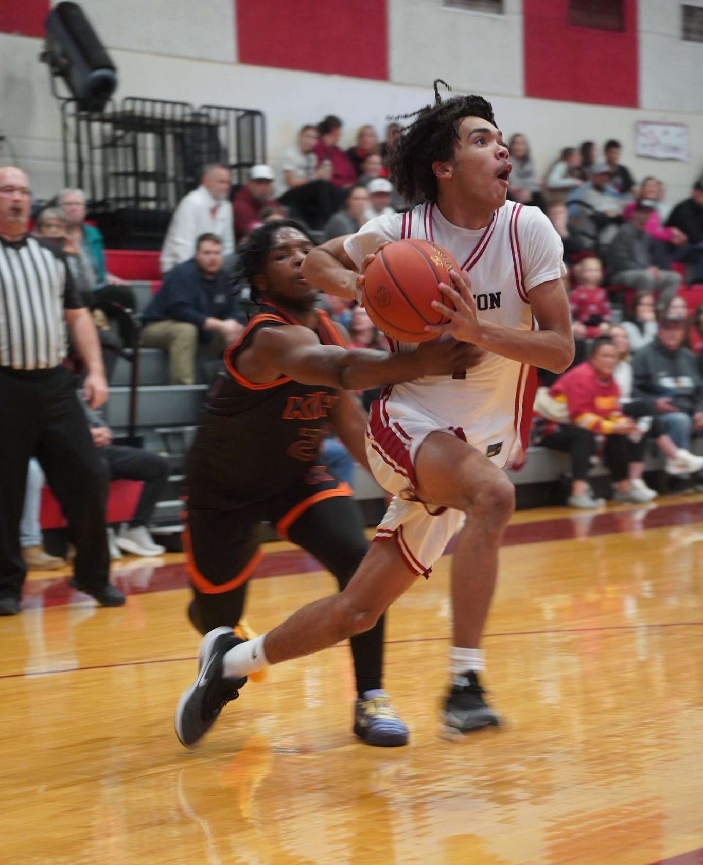 The Benton boys basketball team ranked near the top of the MBCA boys basketball polls in Class 4, coming in at #2 this week/ Photo courtesy of Clifton Grooms